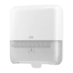 551000 Tork Matic® Hareketli Havlu Dispenseri Beyaz
